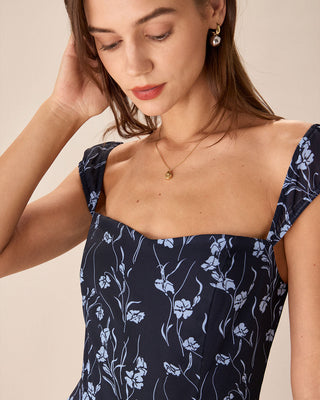 Vestido Midi de Cuello Corazón Floral en Marino