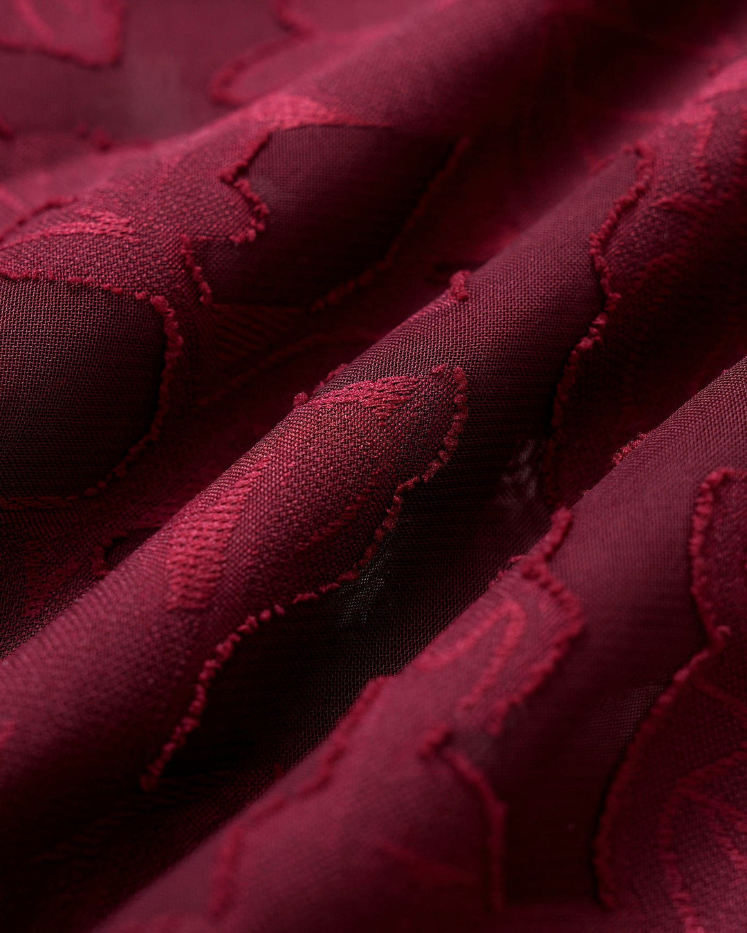 Vestido Midi Slip Jacquard de Cuello Corazón en Rojo Vino