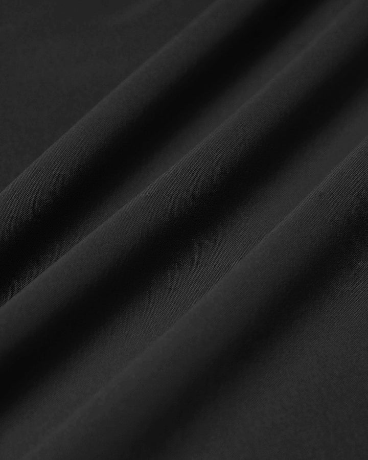 Vestido Midi Deslizante Negro con Cuello Cuadrado y Bolsillos