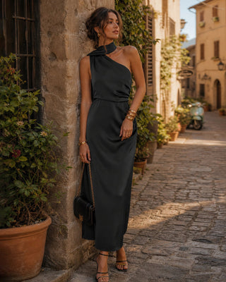Vestido Maxi A-Line Negro de Un Hombro