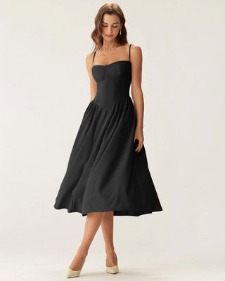 Vestido Midi Deslizante Negro con Cuello Cuadrado y Bolsillos
