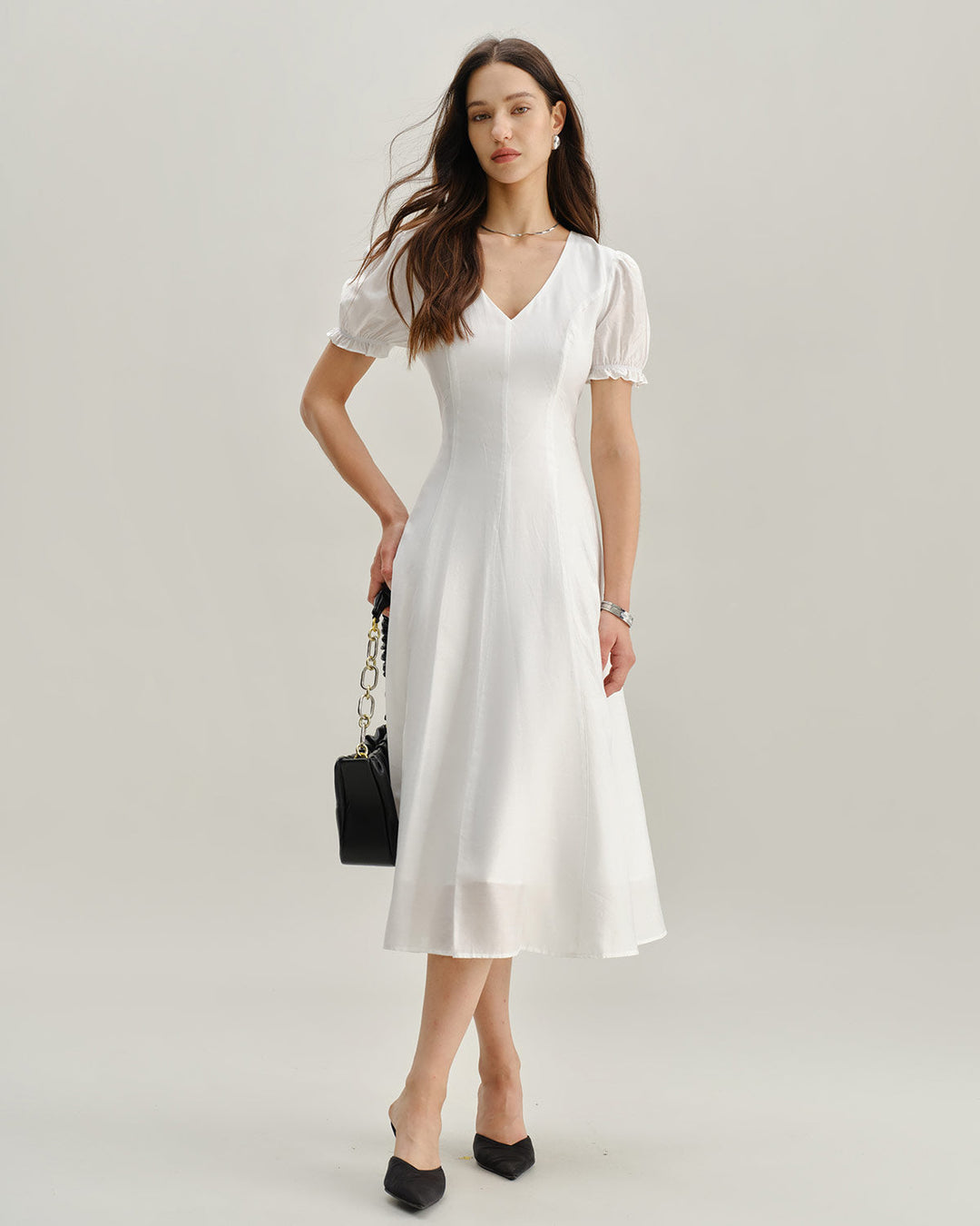 Vestido Midi de Cuello en V con Mangas Abullonadas Blancas