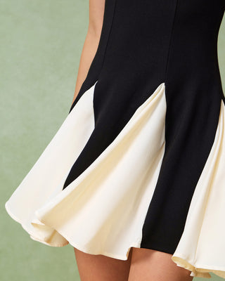 Vestido Mini de Contraste Negro