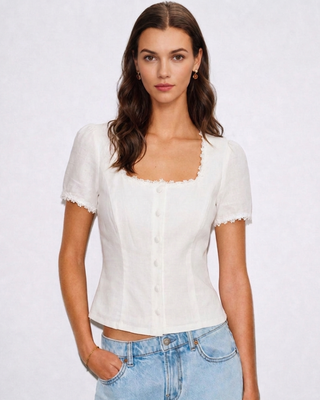 Blusa de Encaje con Botones y Cuello Cuadrado Blanca