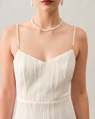 El Vestido Midi con Tirantes de Perlas Texturizados en Olas