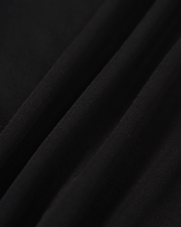 El Vestido Largo Ajustado con Escote Corazón Negro