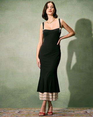El Vestido Largo Ajustado con Escote Corazón Negro
