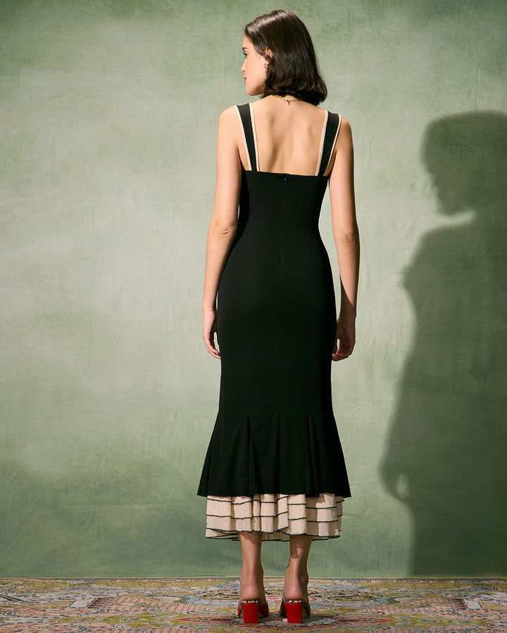 El Vestido Largo Ajustado con Escote Corazón Negro
