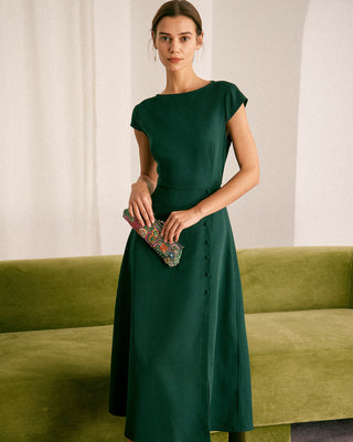 El Vestido Midi Verde con Escote Barco y Corte en la Espalda