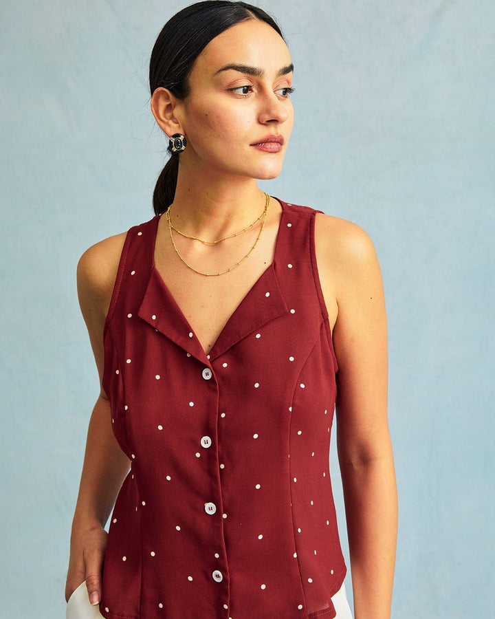 El Chaleco Sin Mangas de Cuello en V con Estampado de Lunares Rojos