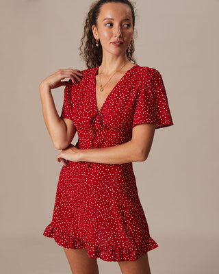 El Vestido Corto de Lunares con Escote en V Rojo