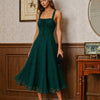 El Vestido Midi Jacquard Verde con Escote Cuadrado