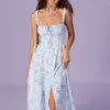 El Vestido Midi Floral con Escote Cuadrado Azul