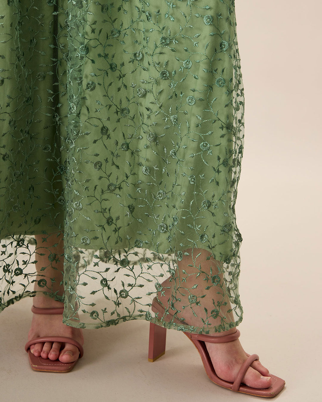 Vestido Maxi de Malla con Bordado Verde para Mujeres