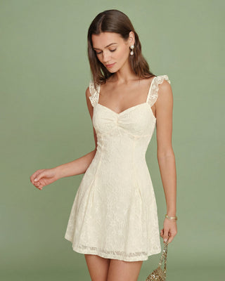 Vestido Mini de Encaje Floral con Escote Corazón en Albaricoque