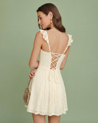 Vestido Mini de Encaje Floral con Escote Corazón en Albaricoque