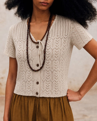 Cárdigan de Punto Texturizado Beige con Cuello en V y Botones