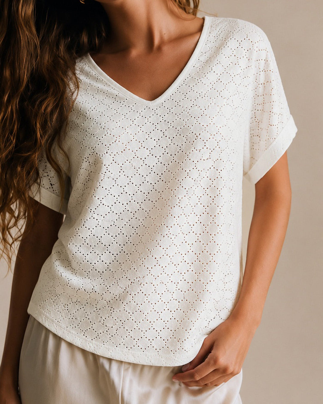 Camiseta Texturizada de Corte en V Blanca