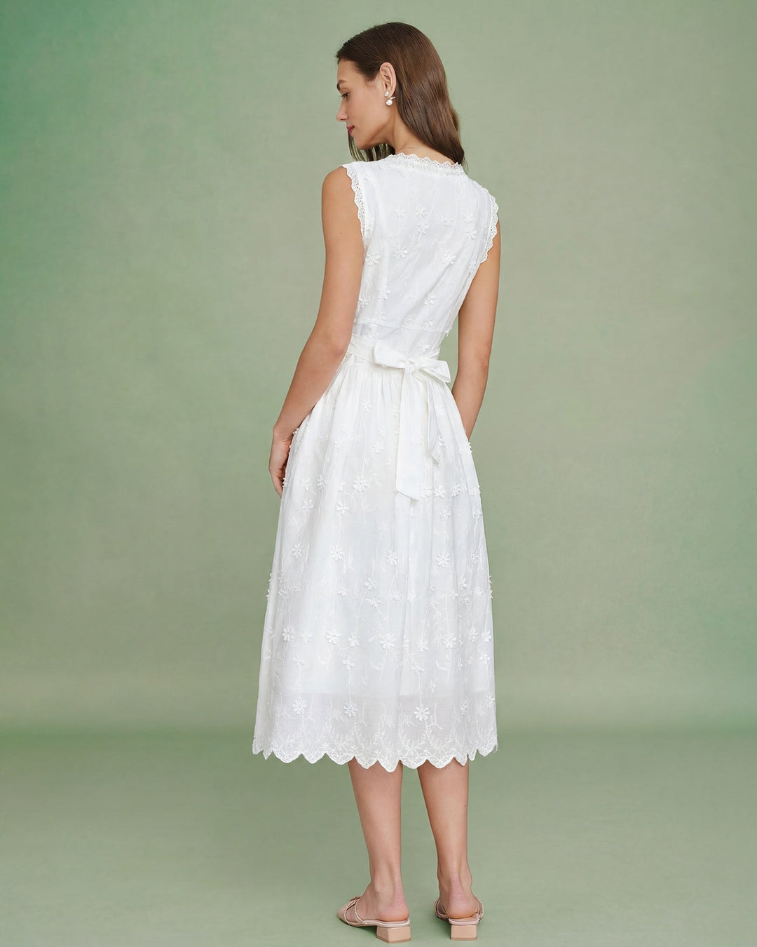 Vestido Midi de Bordado con Cuello en V Blanco