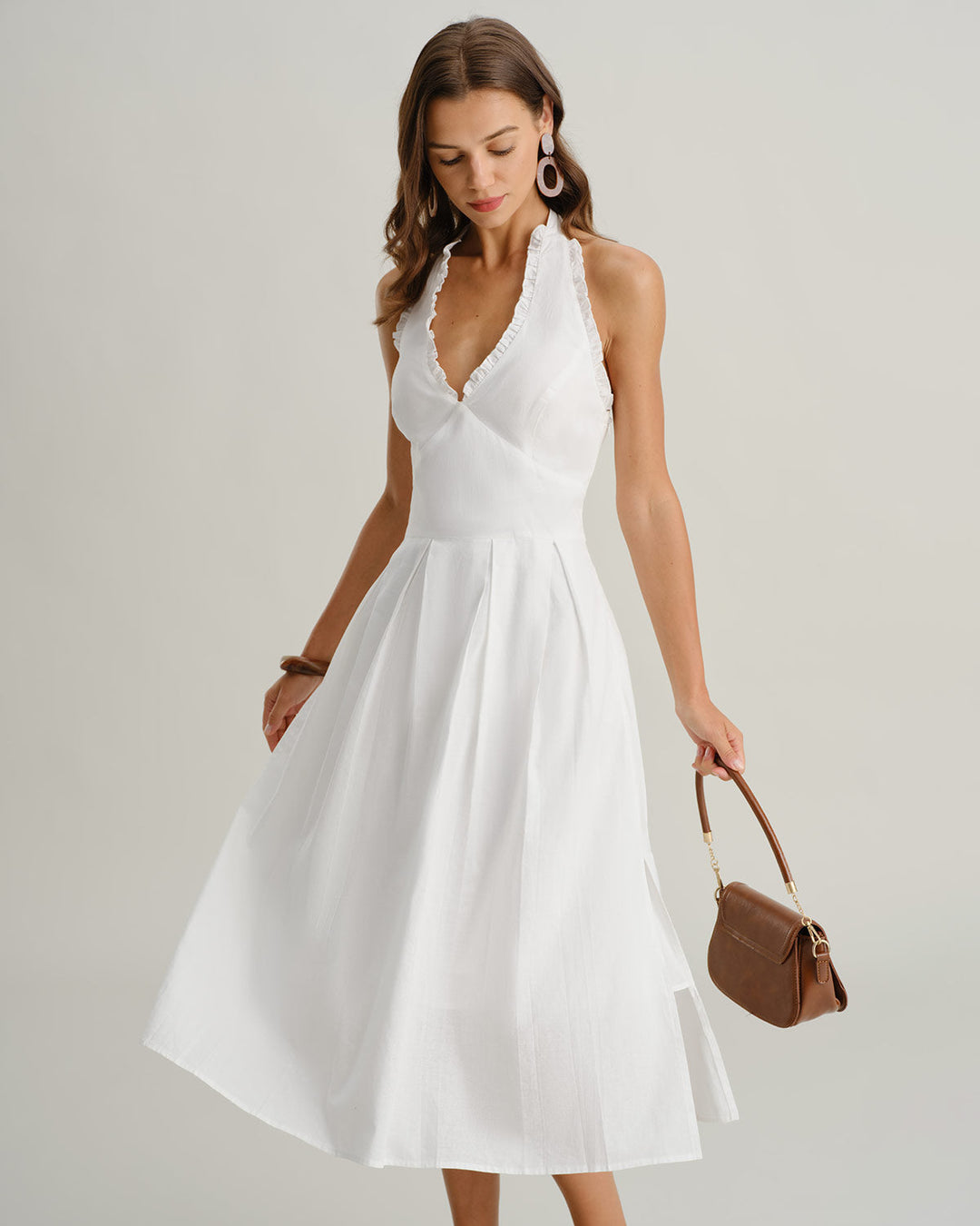 Vestido Midi Sin Mangas con Cuello Halter en Blanco