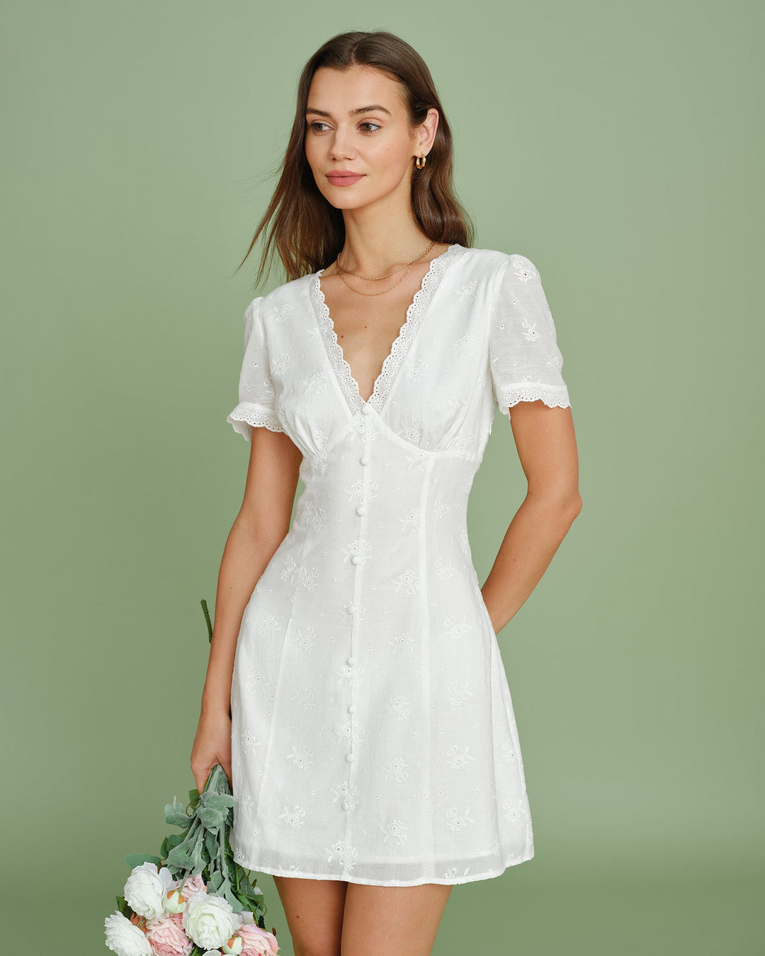 Vestido Mini de Encaje con Bordado y Cuello en V Blanco
