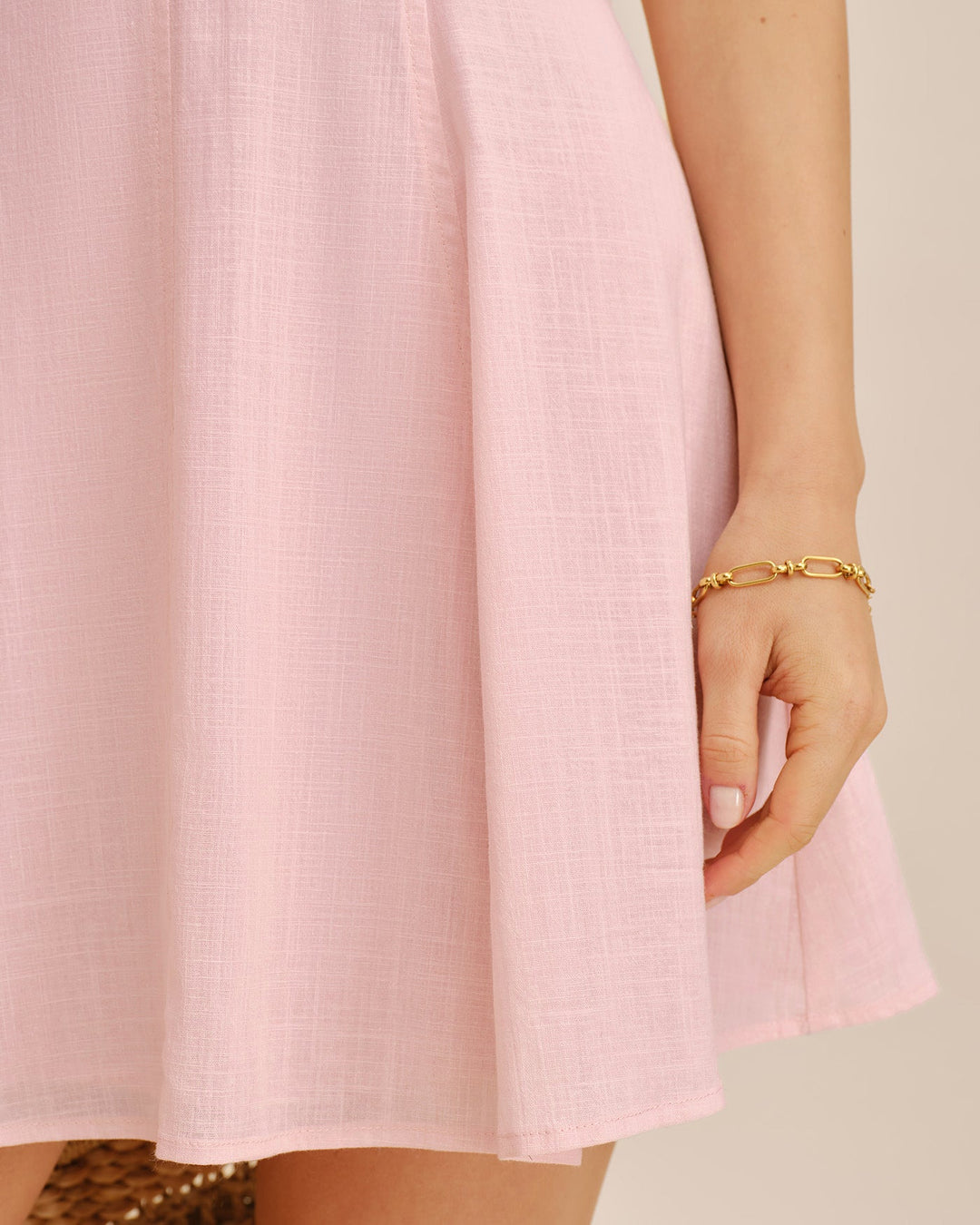 Vestido Mini con Bordado en Rosa