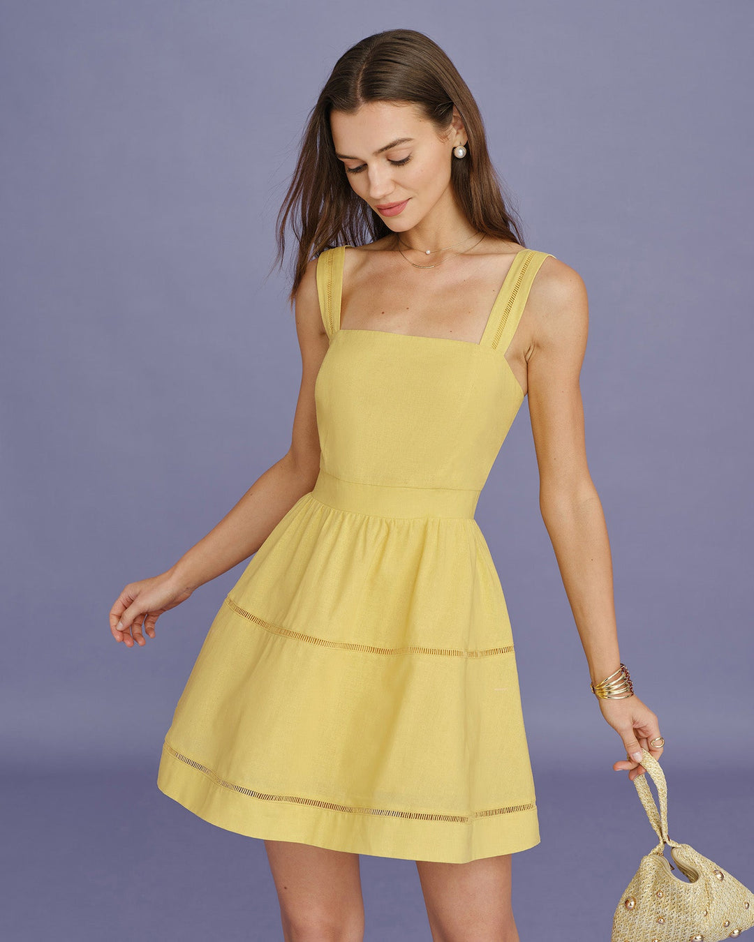 Vestido Mini con Cuello Cuadrado Amarillo