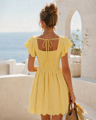Vestido Mini con Cuello Cuadrado y Botones Amarillo