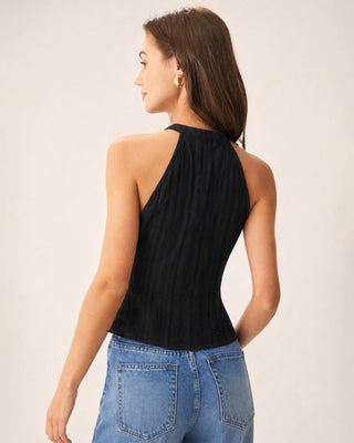 Top sin mangas negro con cuello mandarín y corte