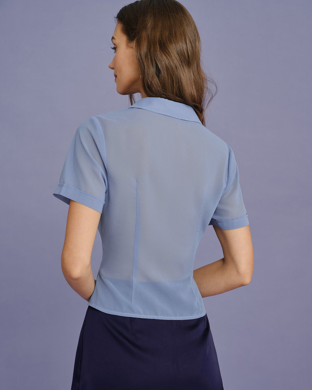 Blusa de Chifón con Botón de Cuello Azul