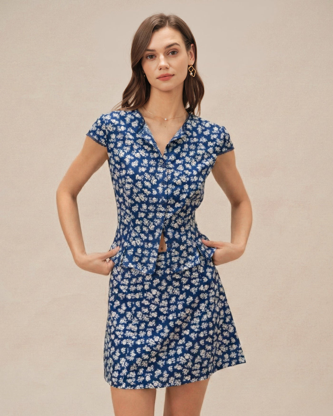 Blusa de Botones con Mangas Cortas y Flores Azules
