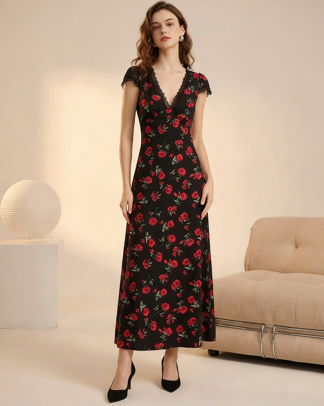Vestido Maxi Negro con Flores y Escote en V