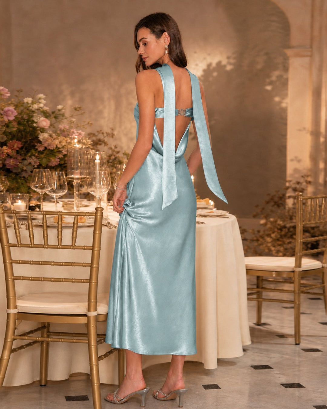 Vestido Maxi de Satén Verde Fluyente de Sirena