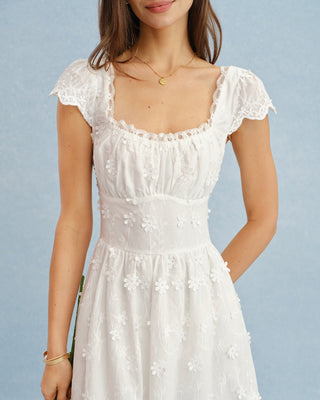 Vestido Maxi de Encaje con Flores y Cuello Cuadrado Blanco