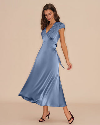 Vestido Maxi de Encaje con Cuello en V Azul