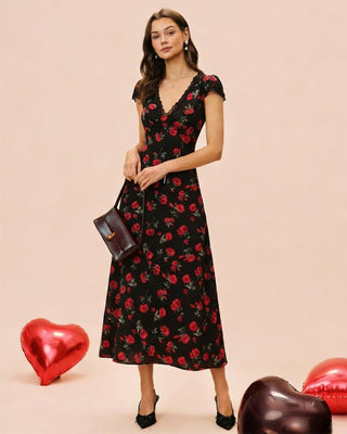 Vestido Maxi Negro con Flores y Escote en V