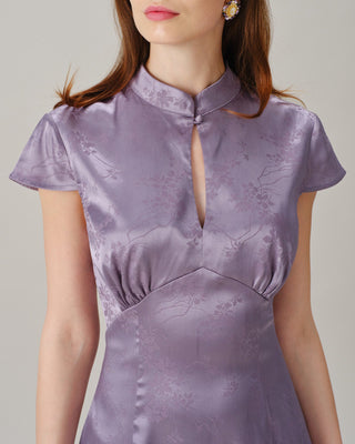 Vestido Maxi de Satén con Cuello Mandarín y Abertura