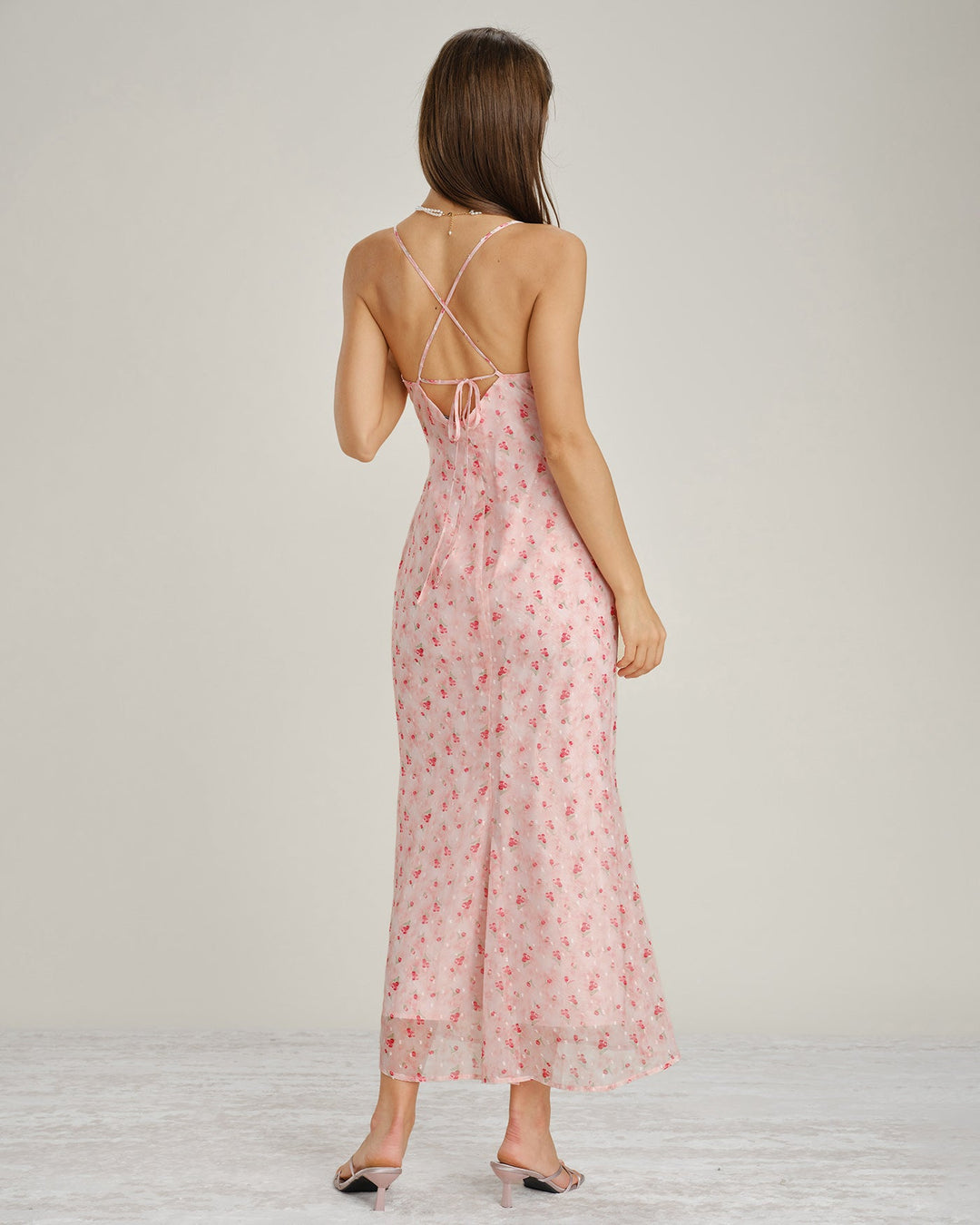 Vestido Maxi Slip Floral con Cuello de Cowl Rosa