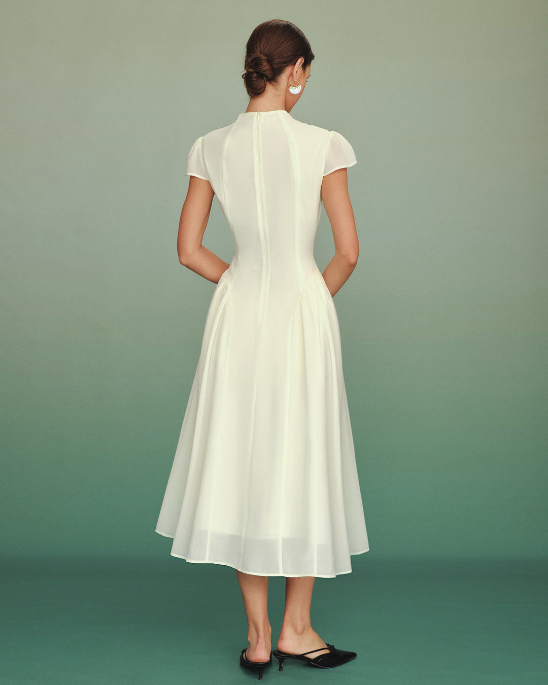 Vestido Midi A-Line de Cuello Alto en Albaricoque