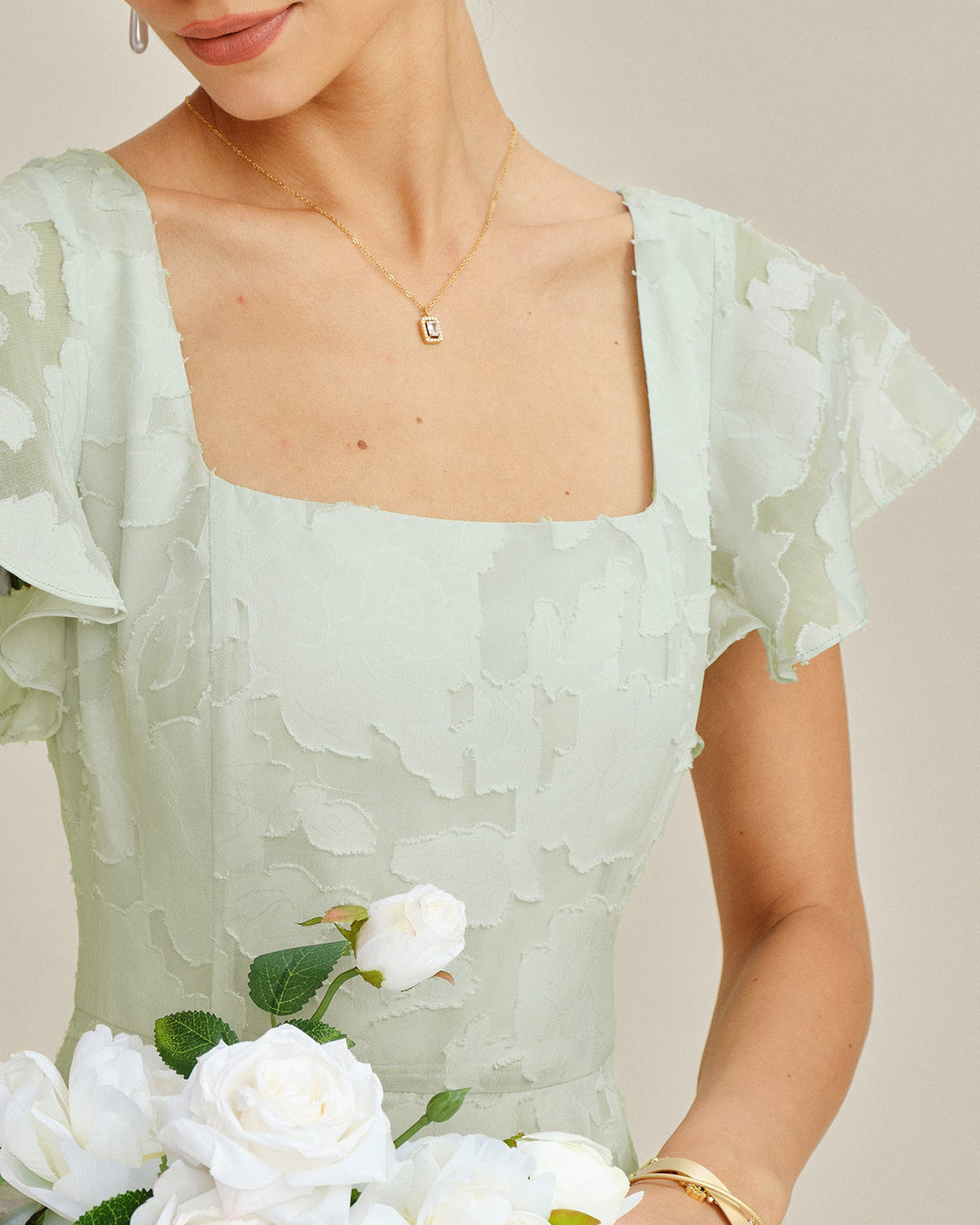 Vestido Midi Texturizado Floral con Escote Cuadrado Verde