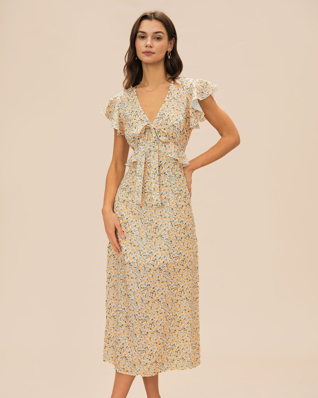 Vestido Midi Floral con Volantes y Cuello en V Amarillo