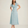 Vestido Midi Floral con Volantes y Escote en V Azul