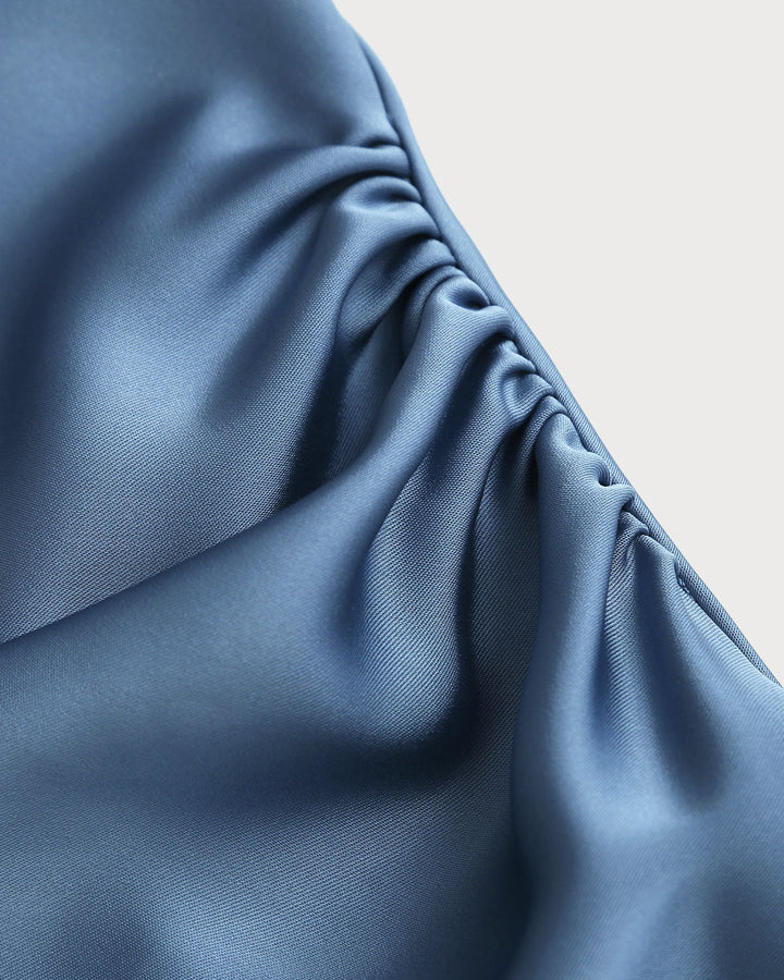 Vestido Midi de Satén Azul con Escote Barco