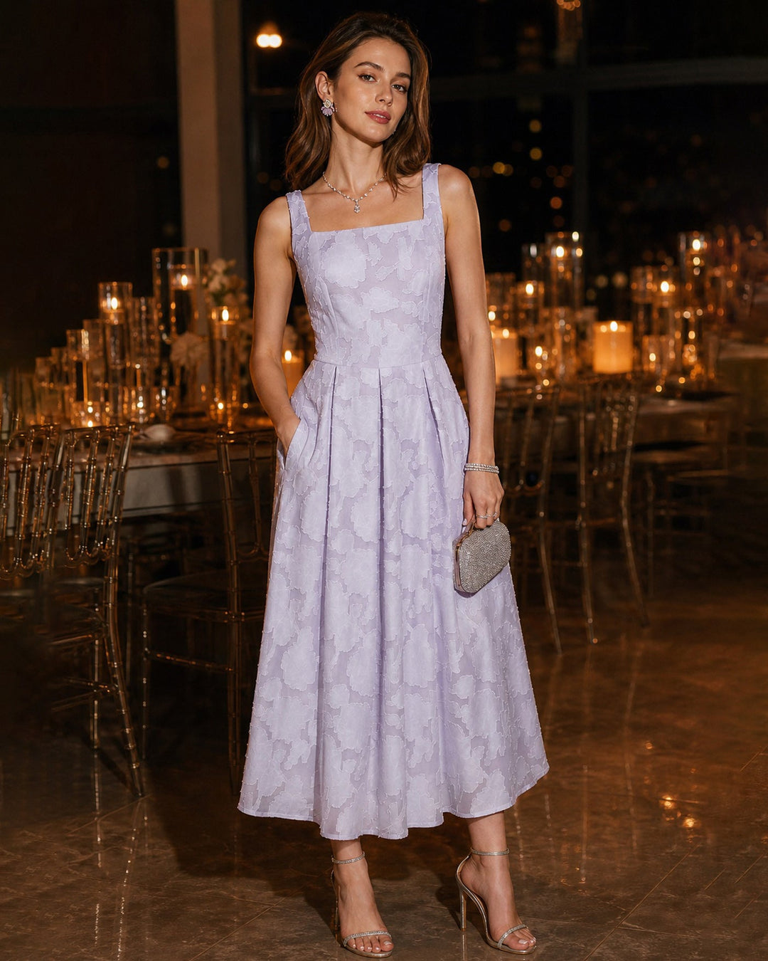 Vestido Midi Jacquard con Cuello Cuadrado Púrpura