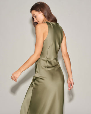 Vestido Midi Slip de Satén Verde con Escote Barco