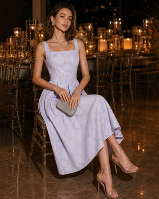 Vestido Midi Jacquard con Cuello Cuadrado Púrpura