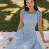Vestido Midi de Bordado con Cuello Barco Azul