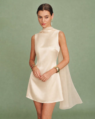 Vestido Mini de Satén con Cuello Barco y Cinta en Melocotón