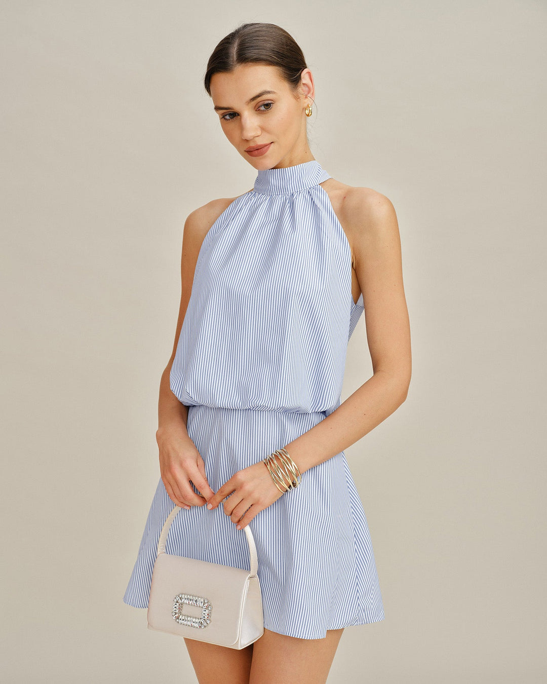 Vestido Mini de Cuello Alto con Rayas en Azul