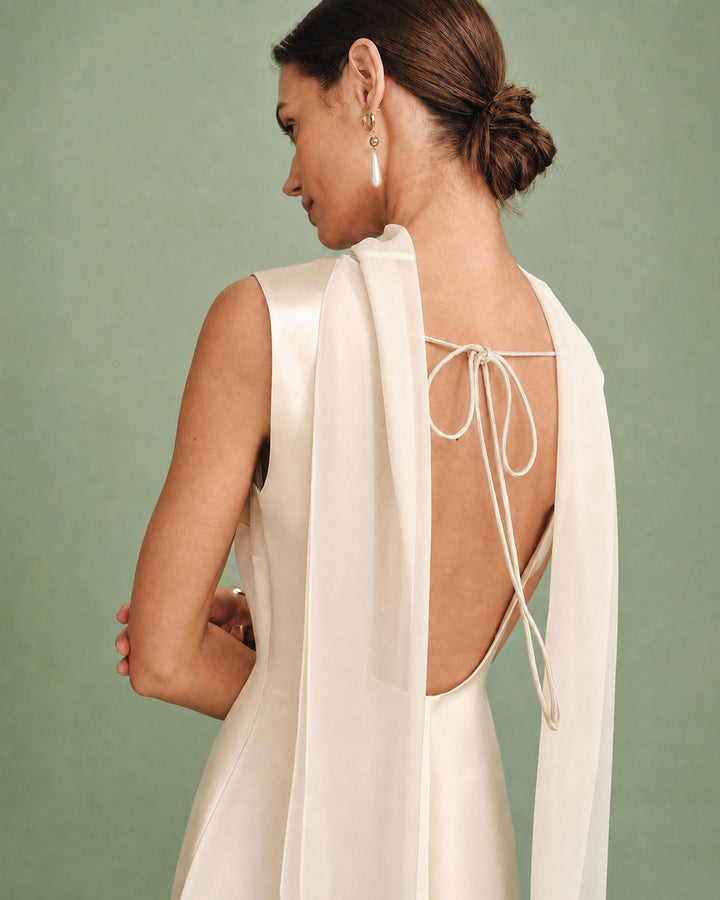 Vestido Mini de Satén con Cuello Barco y Cinta en Melocotón